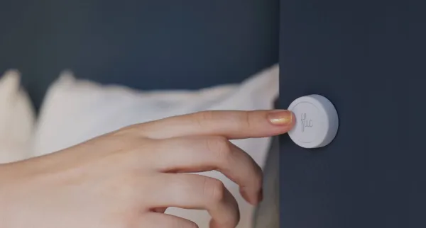 Flic 2 Starter Kit (4 Buttons + Hub)