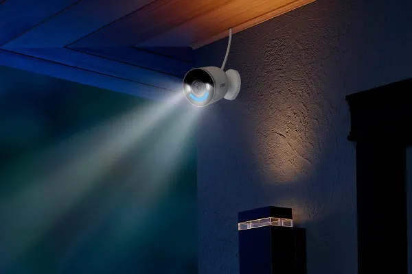 Lorex 4K Spotlight Indoor/Outdoor Camera